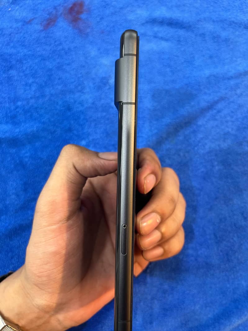 Google Pixel 7 4