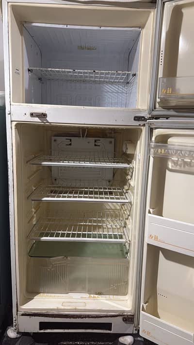Philips Whirlpool Refrigerator – Fully Working Condition