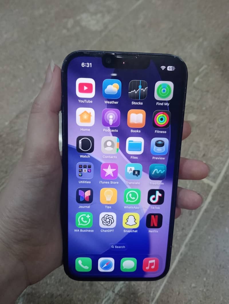 Apple iPhone 14 3