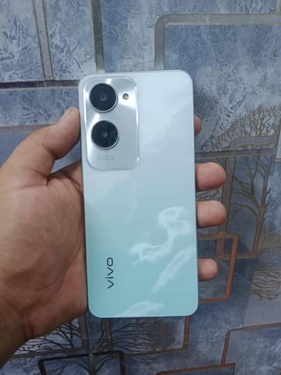 Vivo Y18
