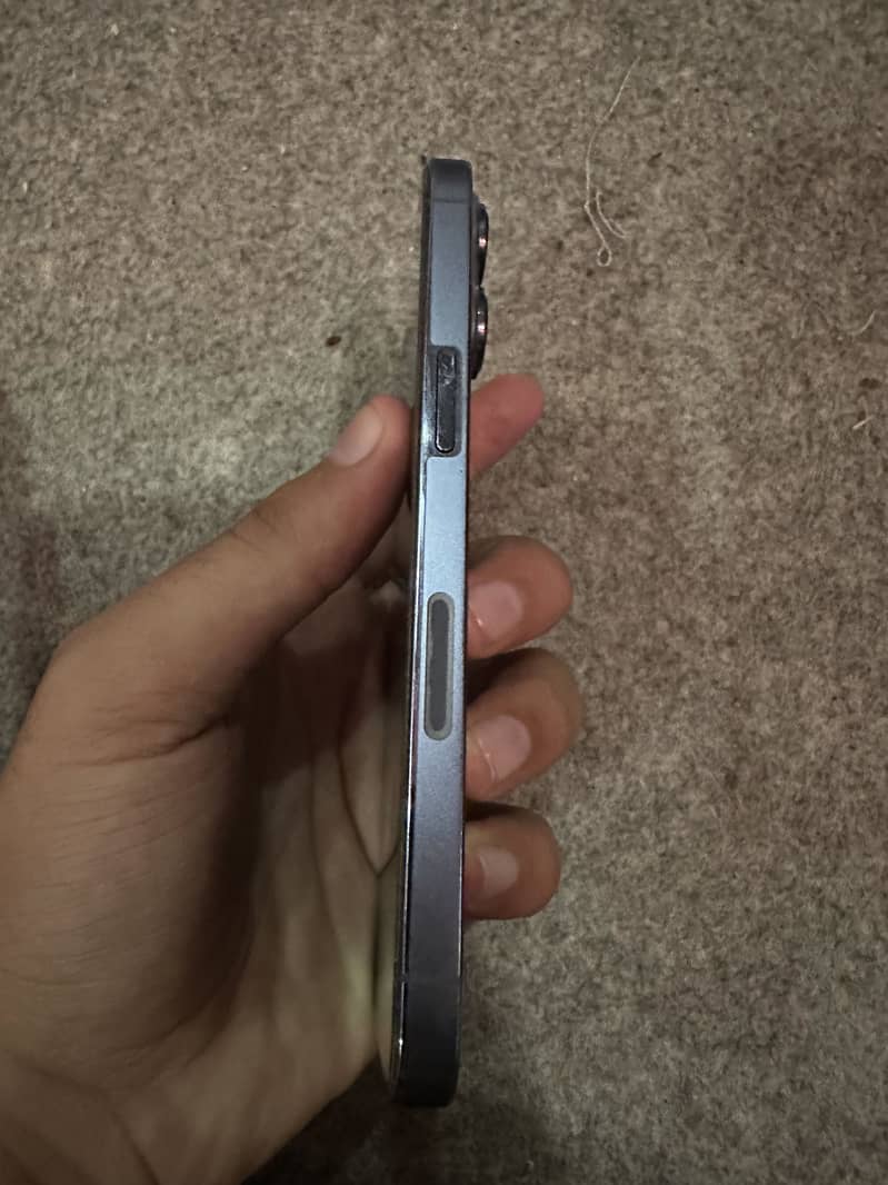Apple iPhone 13 Pro 0