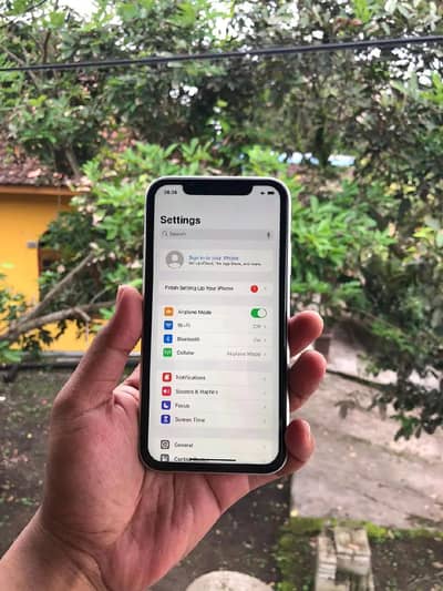 Apple iPhone XR 128Gb Memory Pta Approved. 0309=3712=067
