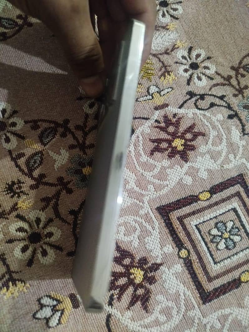 Infinix Note 40 4