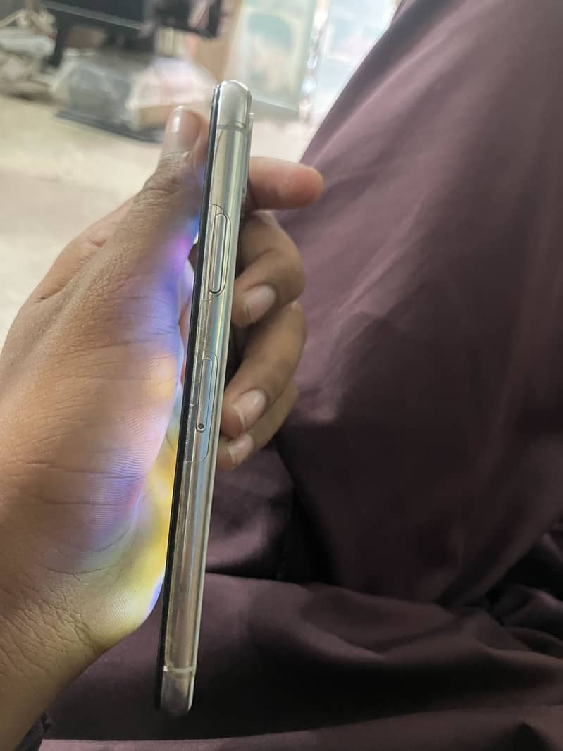 Apple iPhone X 10