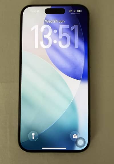 Iphone 15 Pro 256 GB, 10/10 Titanium Silver with box/original cable