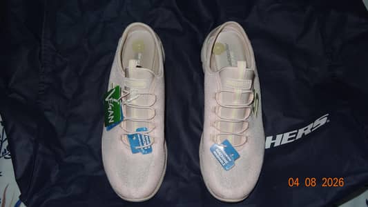 brand new skechers UK size 6