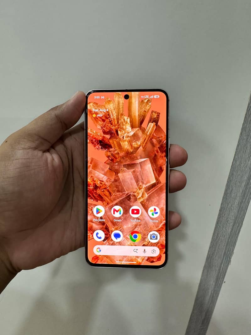 Google Pixel 8 4