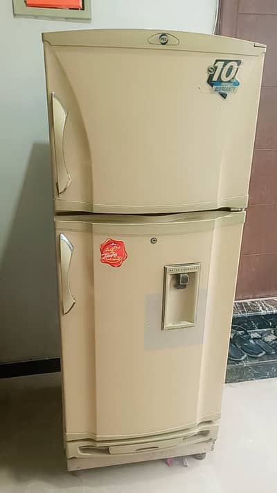 REFRIGERATOR/FRIDGE FOR SALE