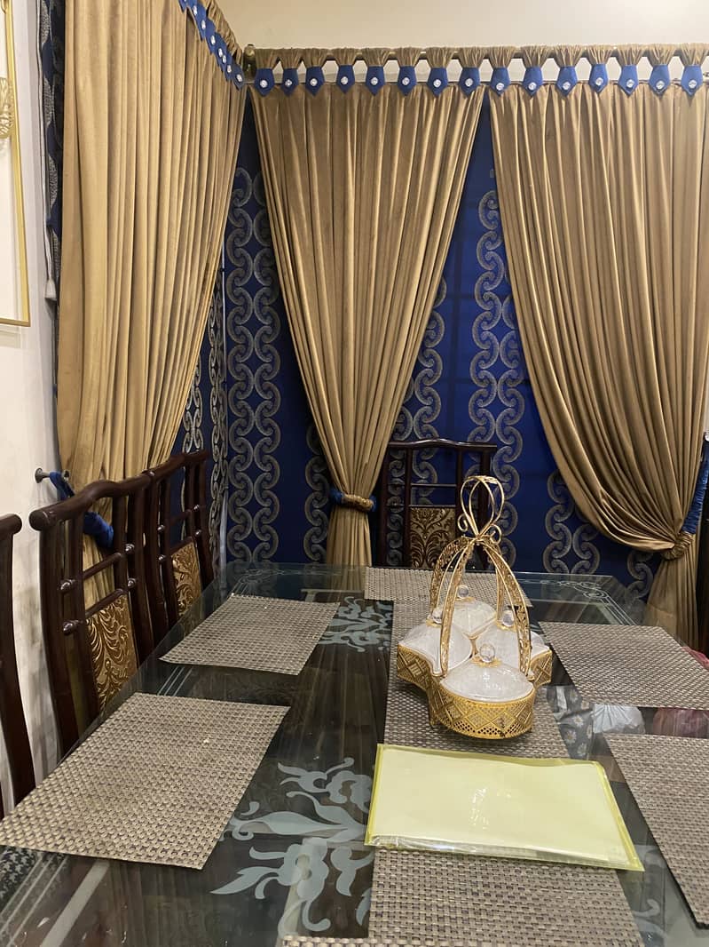 Dining table with 8 chairs 1