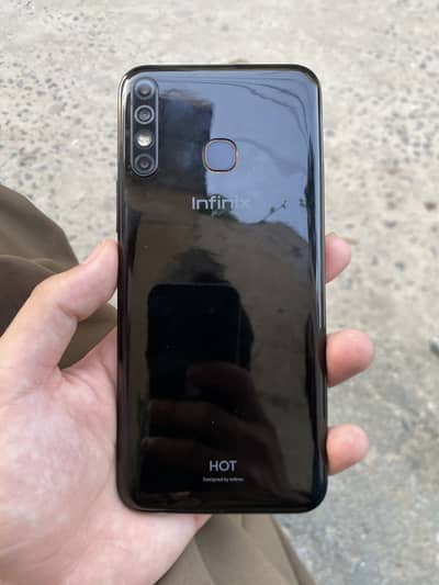 infinix hot 8 4Gb Ram 64Gb memory
