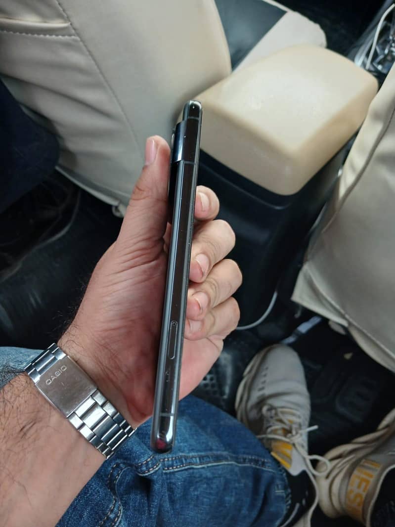 Google Pixel 8 Pro 2
