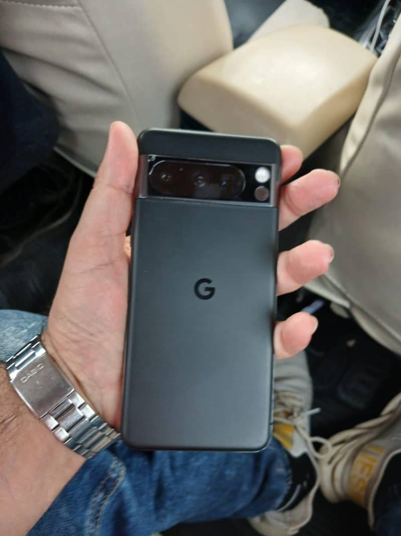 Google Pixel 8 Pro 3
