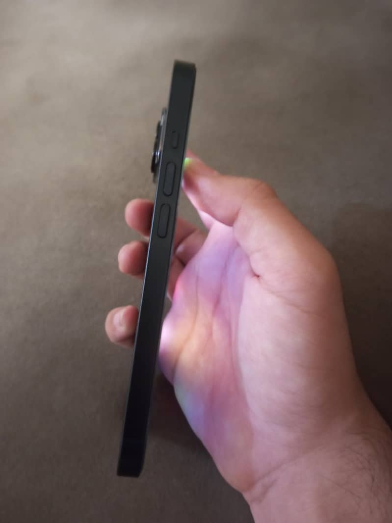Apple iPhone 14 2