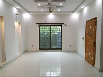 5 Marla House available for rent in Bahria Town Phase 8