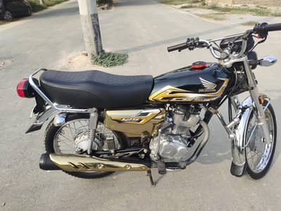 Honda 125 Special Edition 2025/26