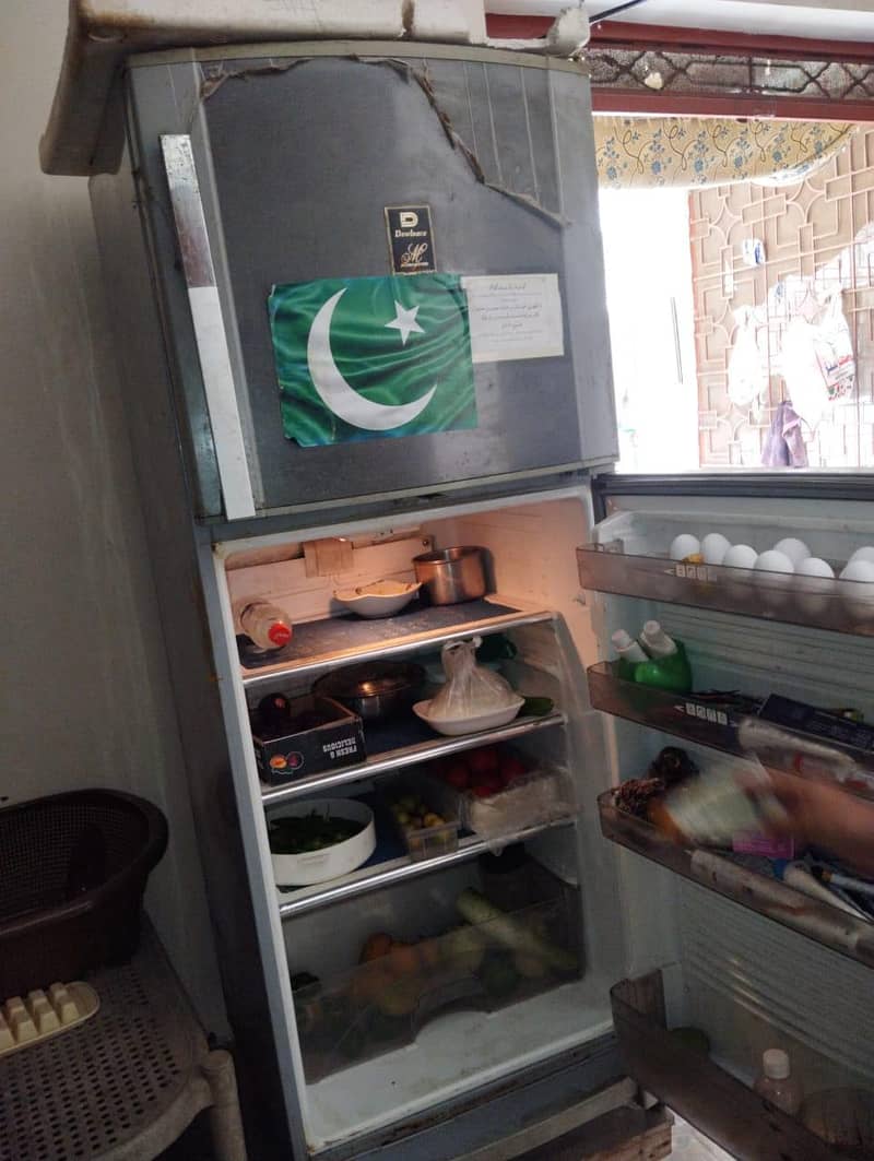 Refrigerator 0