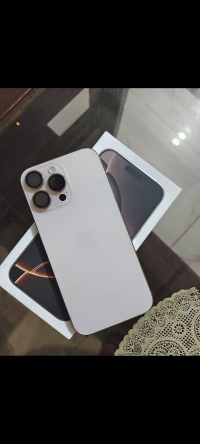 IPhone 16 Pro Max  dezert tatanium 256 GB condition 10/10