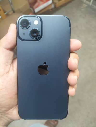 Apple iPhone 13