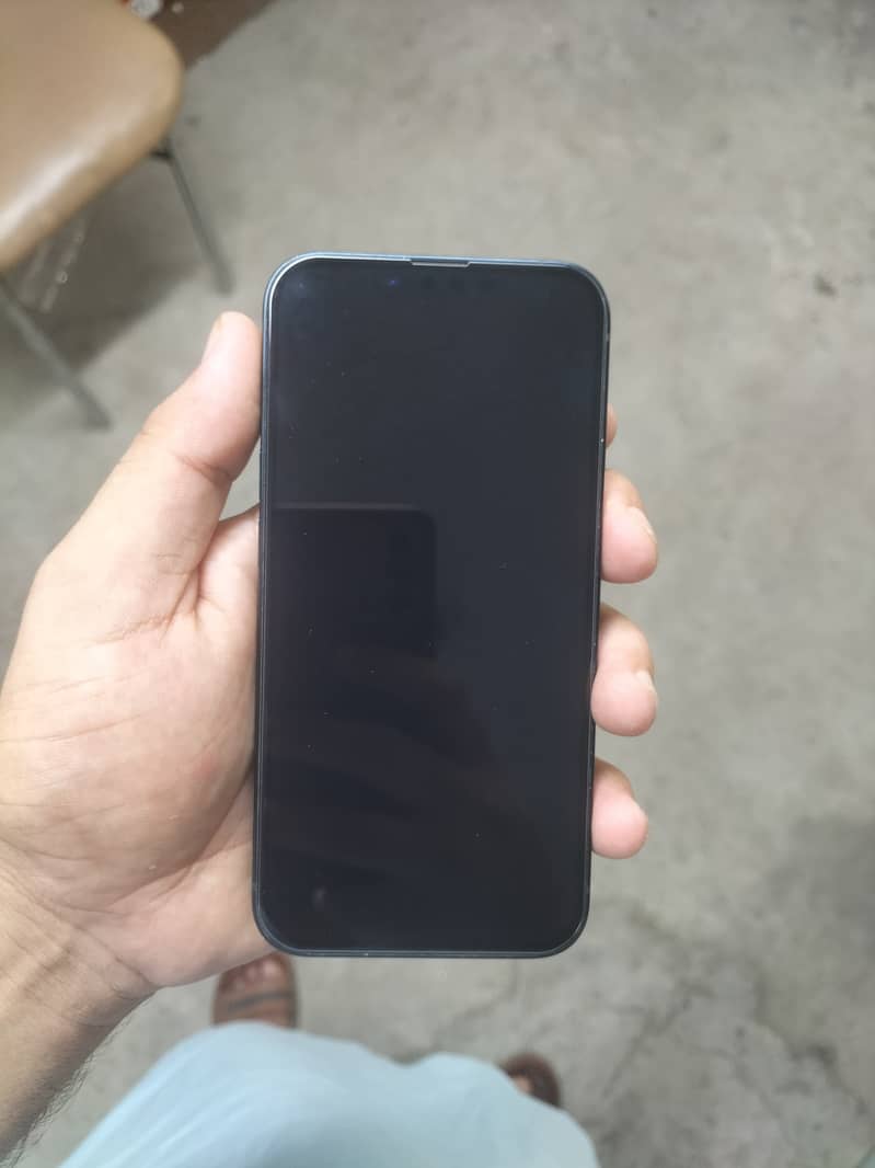 Apple iPhone 13 1