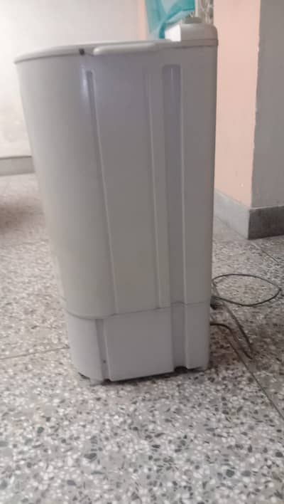 Haier Brand Spinner/Dryer in Good Condition