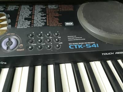 casio CTK-541 61 key Keyboard with midi