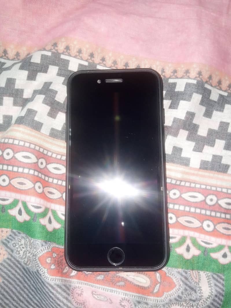 Apple iPhone 7 1