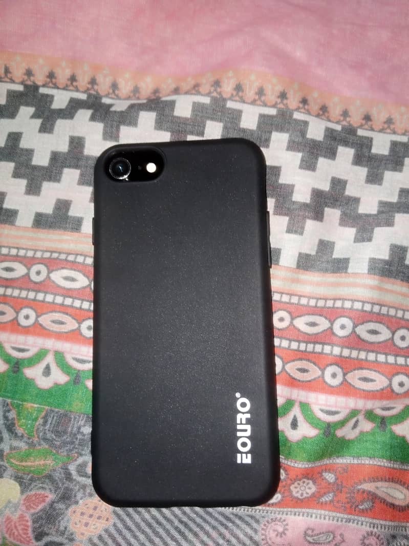 Apple iPhone 7 2