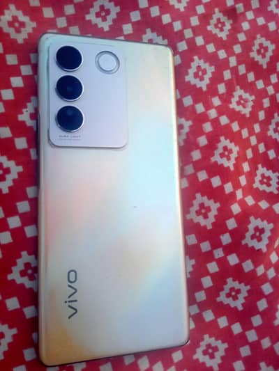 Vivo V27
