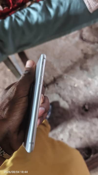 Apple iPhone 128GB
