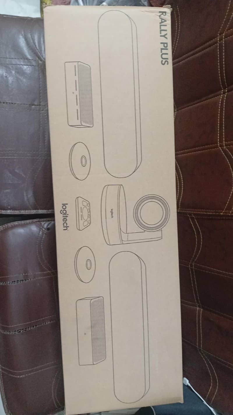 Logitech rally pulse 1