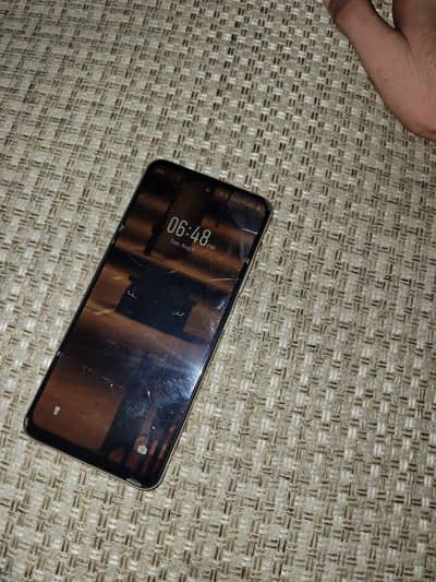 Infinix smart 8 bilkul teek ha box waghaira sath ma ha