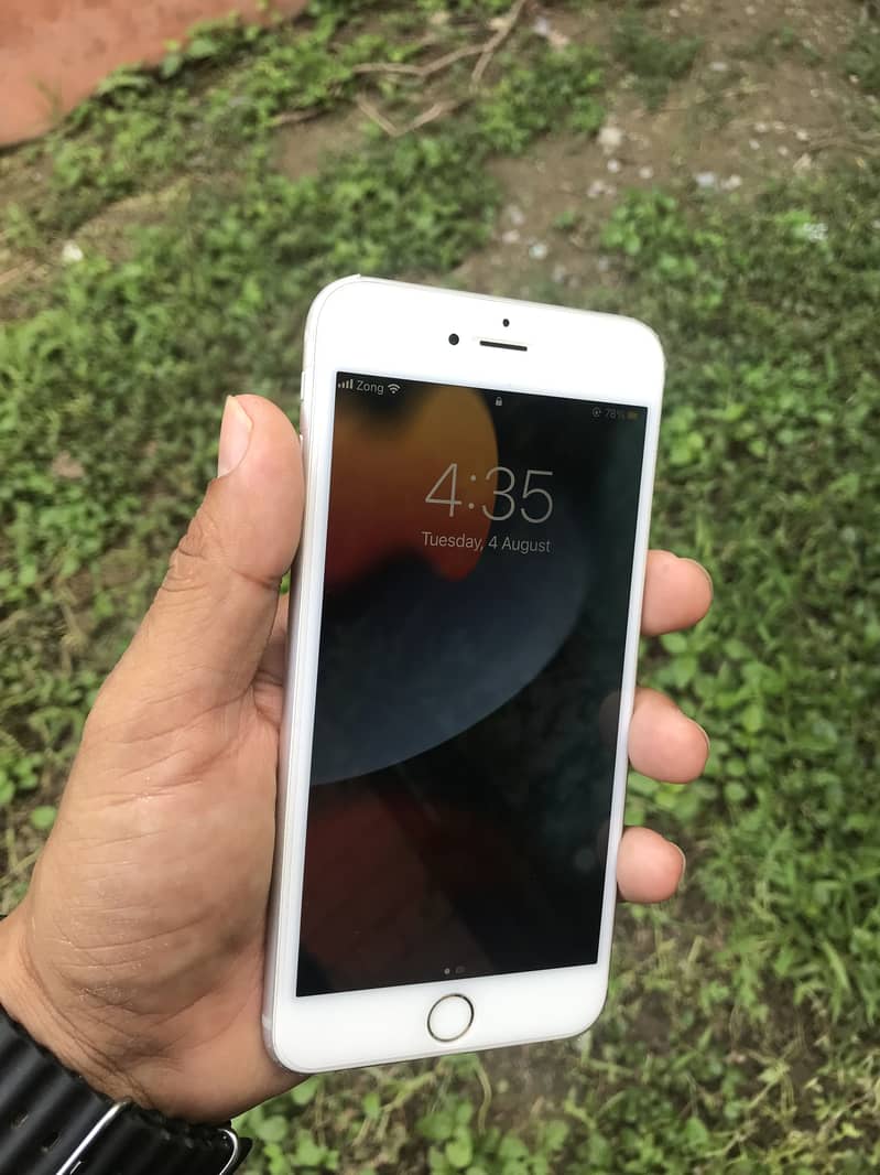 Apple iPhone 6S Plus 5