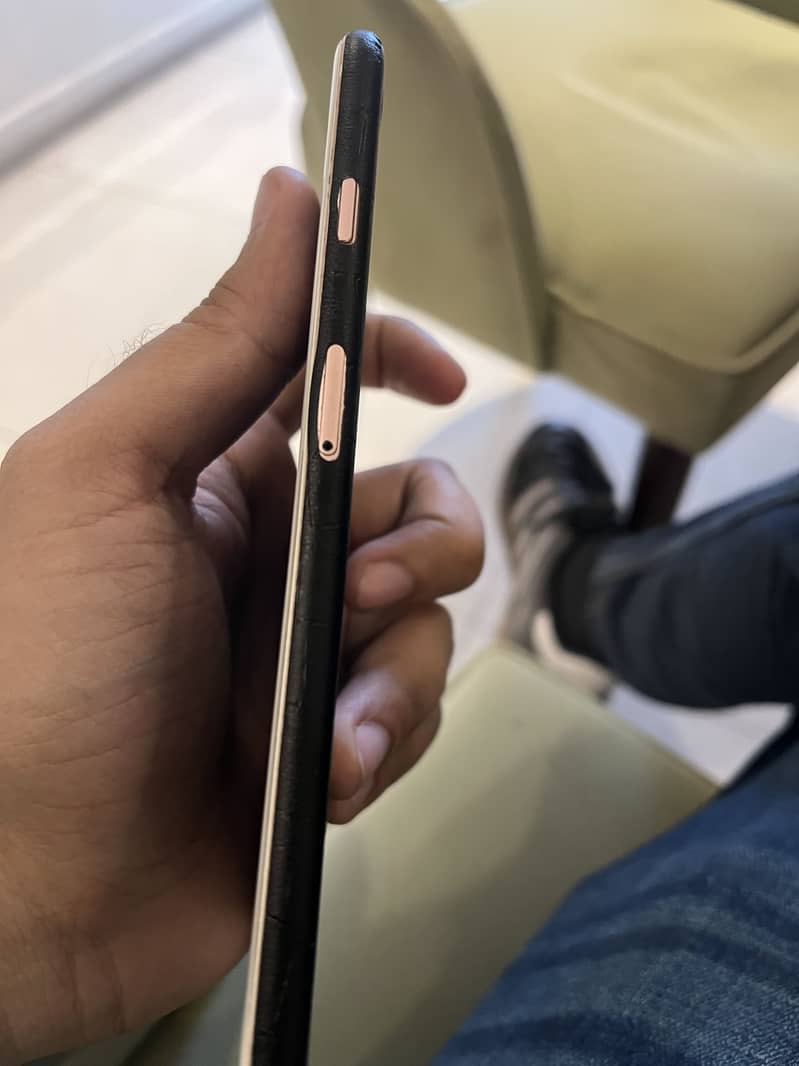 Apple iPhone 6 Plus 1