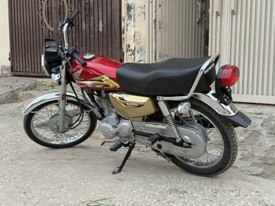 Honda CG 125s Gold edition