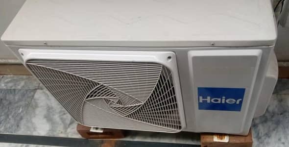 Haier 1.5 ton Inverter Split AC