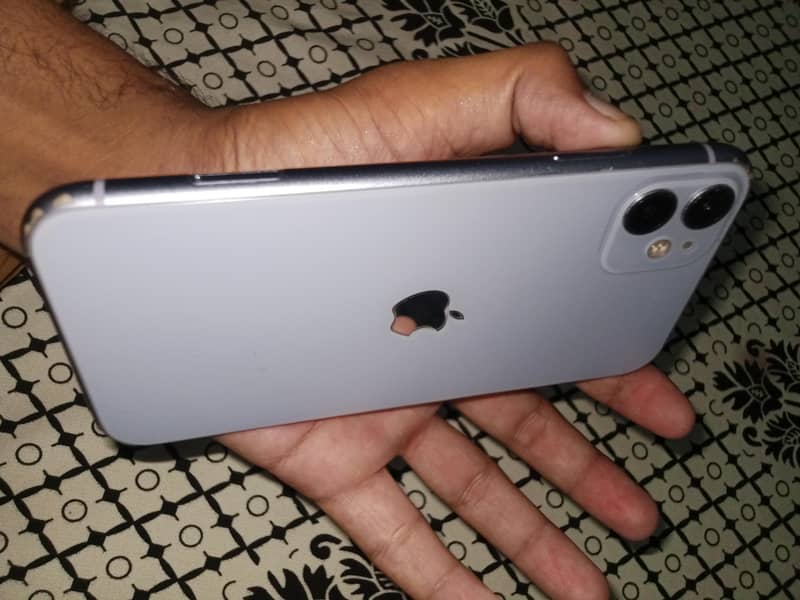 Apple iPhone 11 2