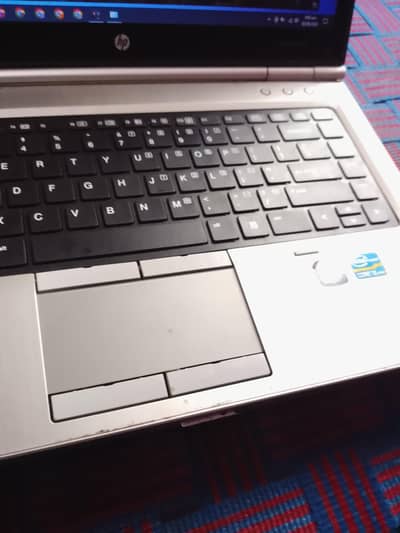 HP laptop elitebook 8470p exchange possible with laptop