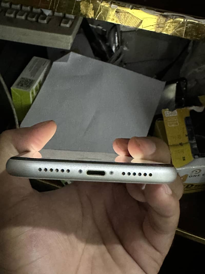 Apple iPhone 11 1