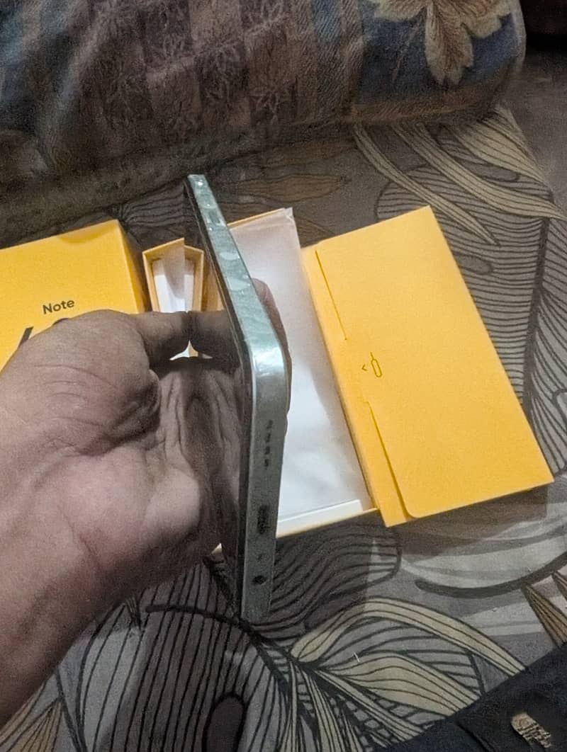 Realme Note 60x 4