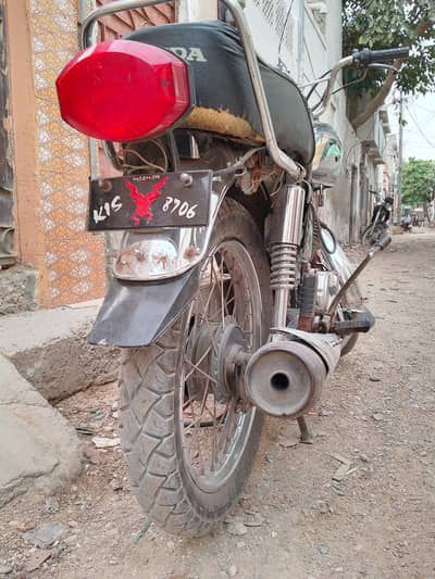 one hand use bike he contact 03110021493