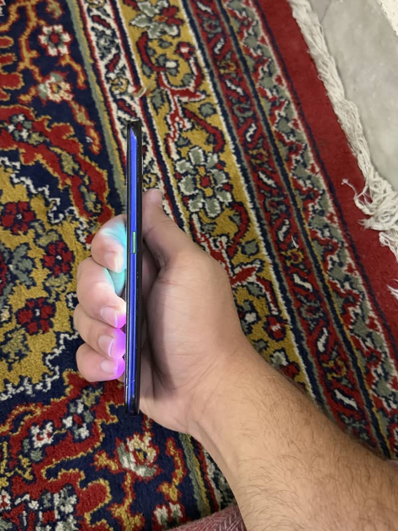 OPPO A9 7