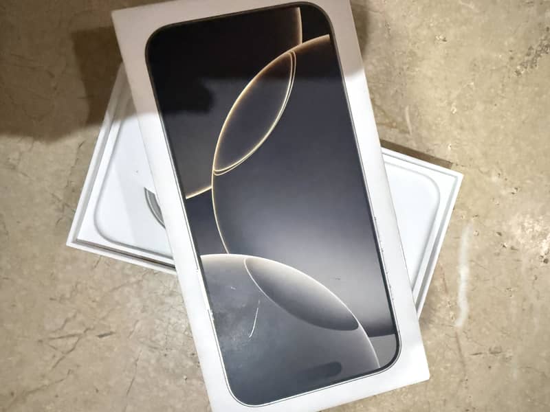 Apple iPhone 16 Pro Max 6