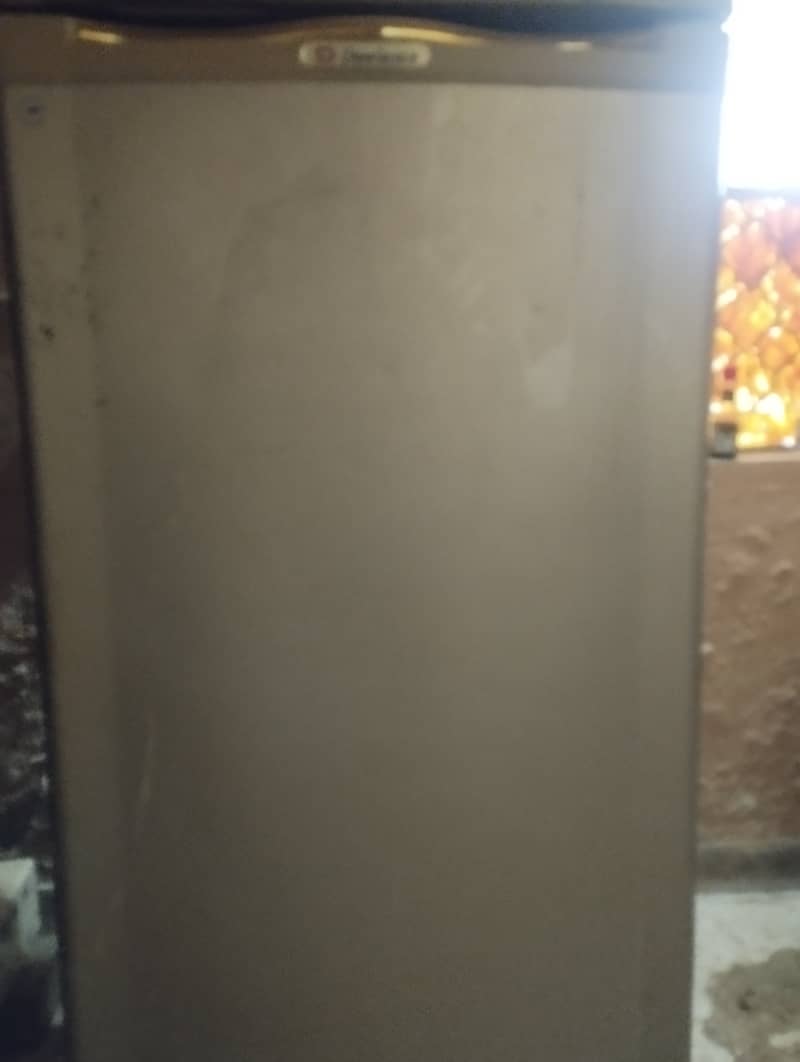 Dawlance 2-Door Refrigerator – Excellent Working Condition 7