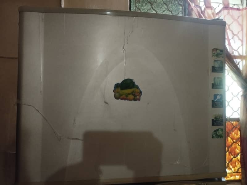 Dawlance 2-Door Refrigerator – Excellent Working Condition 8