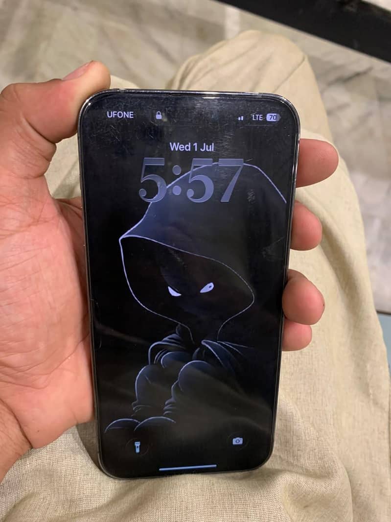 Apple iPhone 14 Pro Max 1