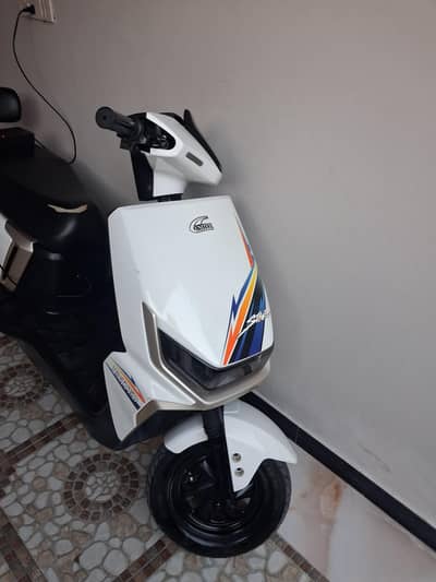 United electric smrat Scooter 2025 model
