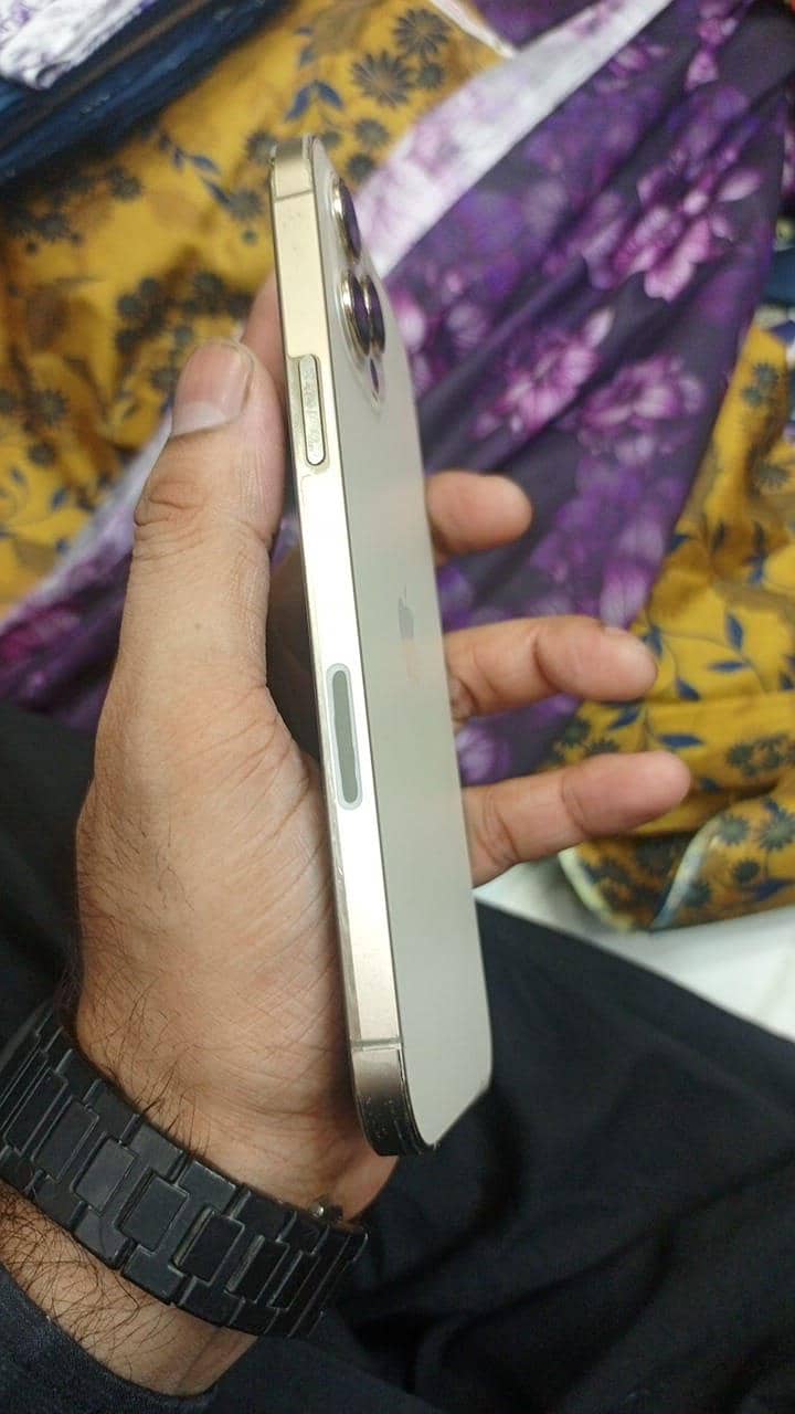 Apple iPhone 12 Pro Max 5