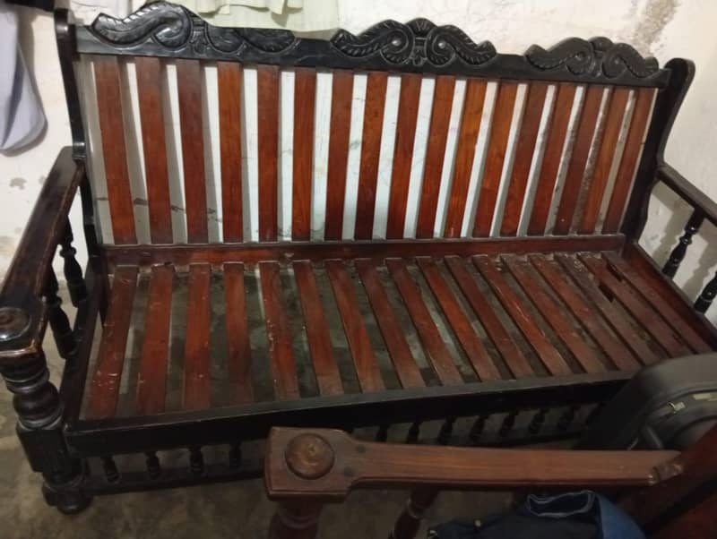 sofa good condition 3