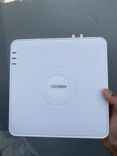 HIKVISION 4 CAMRAS DVR LIKE NEW JUST FEW MONTHS (USE urgent sale)
