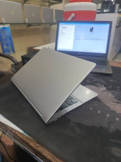 Samsung Notebook 9 900X3L Ultrabook i7 6th Gen 8GB RAM 256GB SSD 13.3